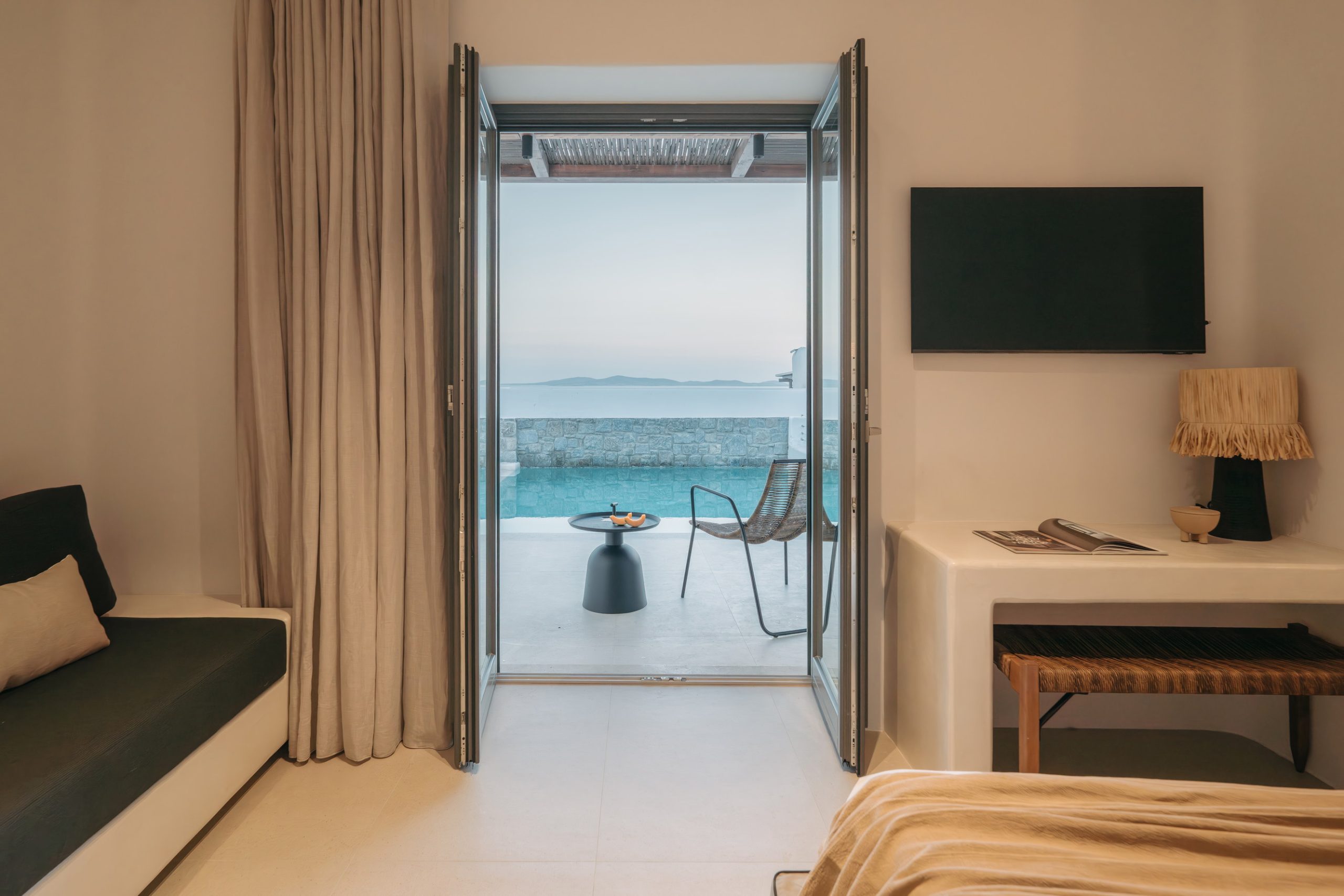 Uninterrupted Aegean sea view from a Bard de Sol suite in Agios Stefanos, Mykonos